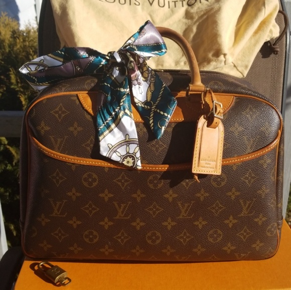 Louis Vuitton Handbags - Authentic Deauville Used